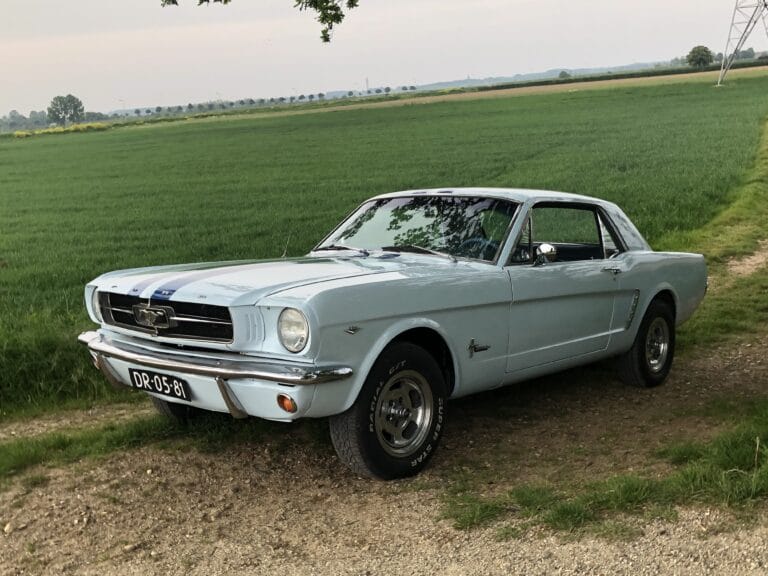 Ford Mustang Coupe